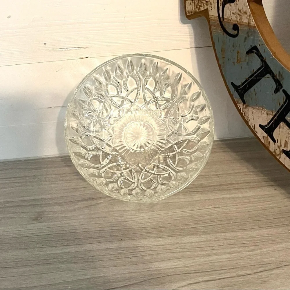 Vintage Pasari Indonesia cut glass Bowl 4”